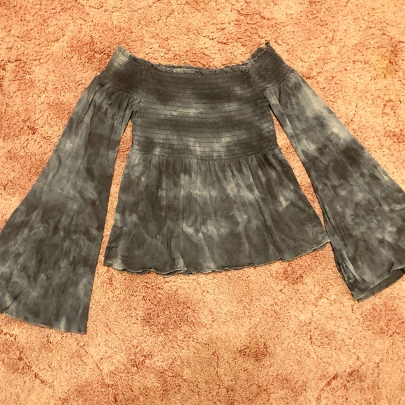 American Eagle Outfitters Tops - Am eagle bell sleeve off the shoulder tie dye top